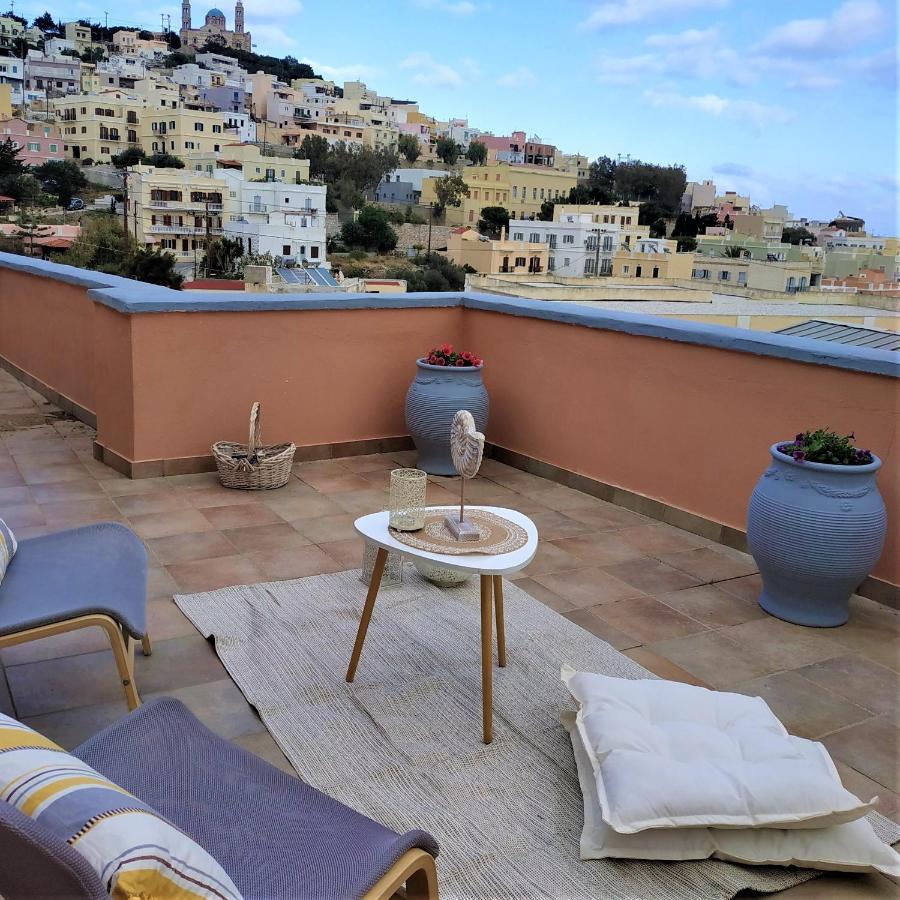 My Little Suites Ermoupoli Bagian luar foto