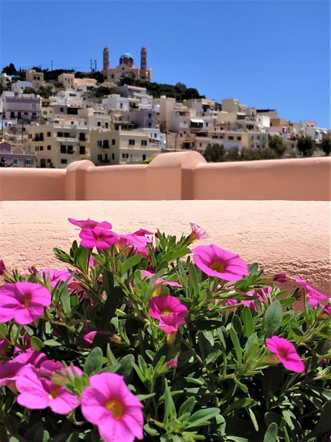 My Little Suites Ermoupoli Bagian luar foto