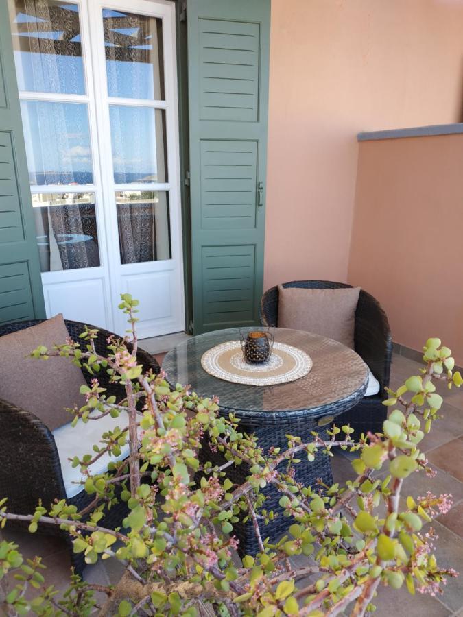 My Little Suites Ermoupoli Bagian luar foto
