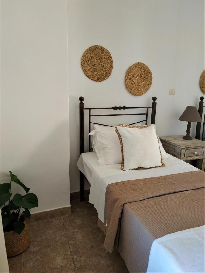 My Little Suites Ermoupoli Bagian luar foto