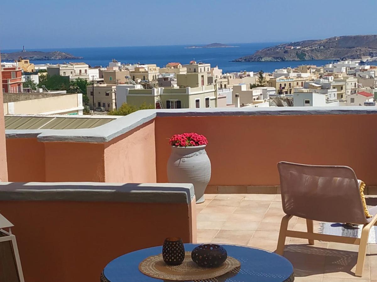 My Little Suites Ermoupoli Bagian luar foto