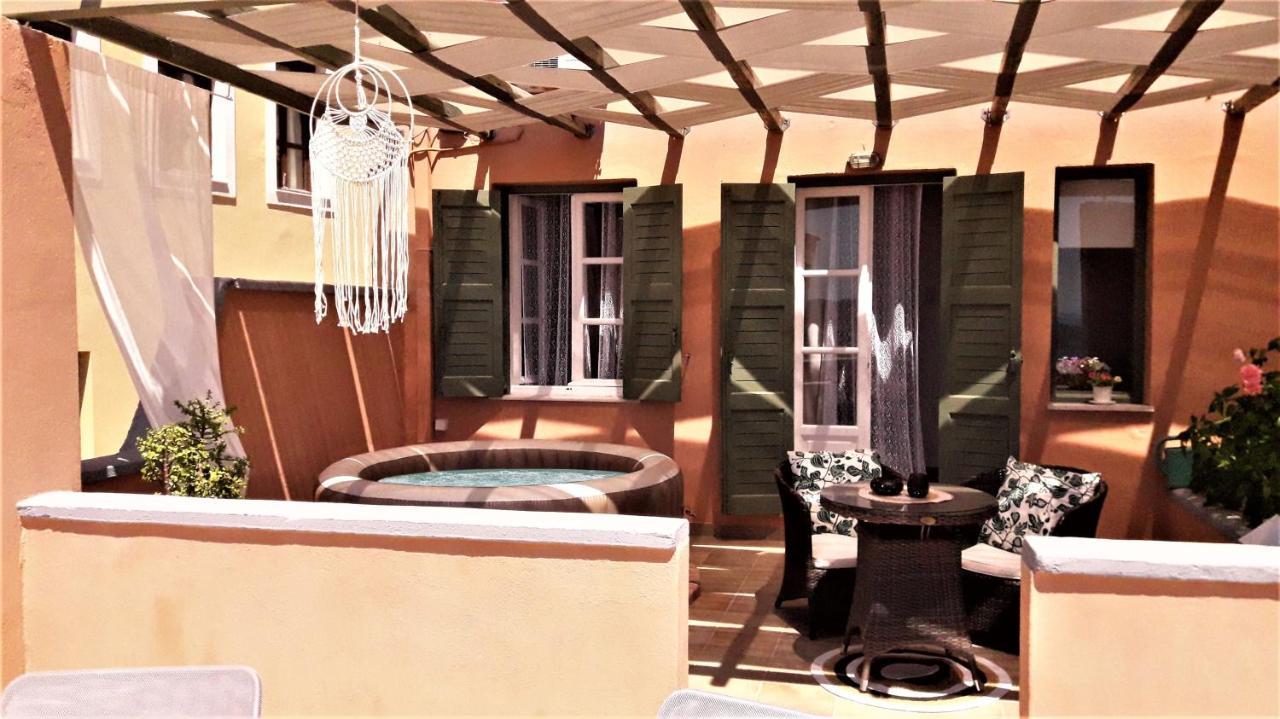 My Little Suites Ermoupoli Bagian luar foto